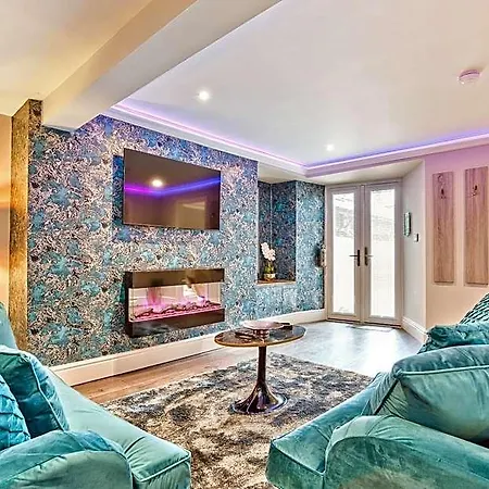 The Mews Boutique Hotel 4*